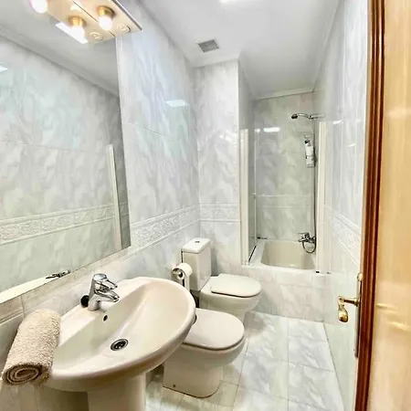 Junto A Parking Precioso Muy Centrico En Apartamento *